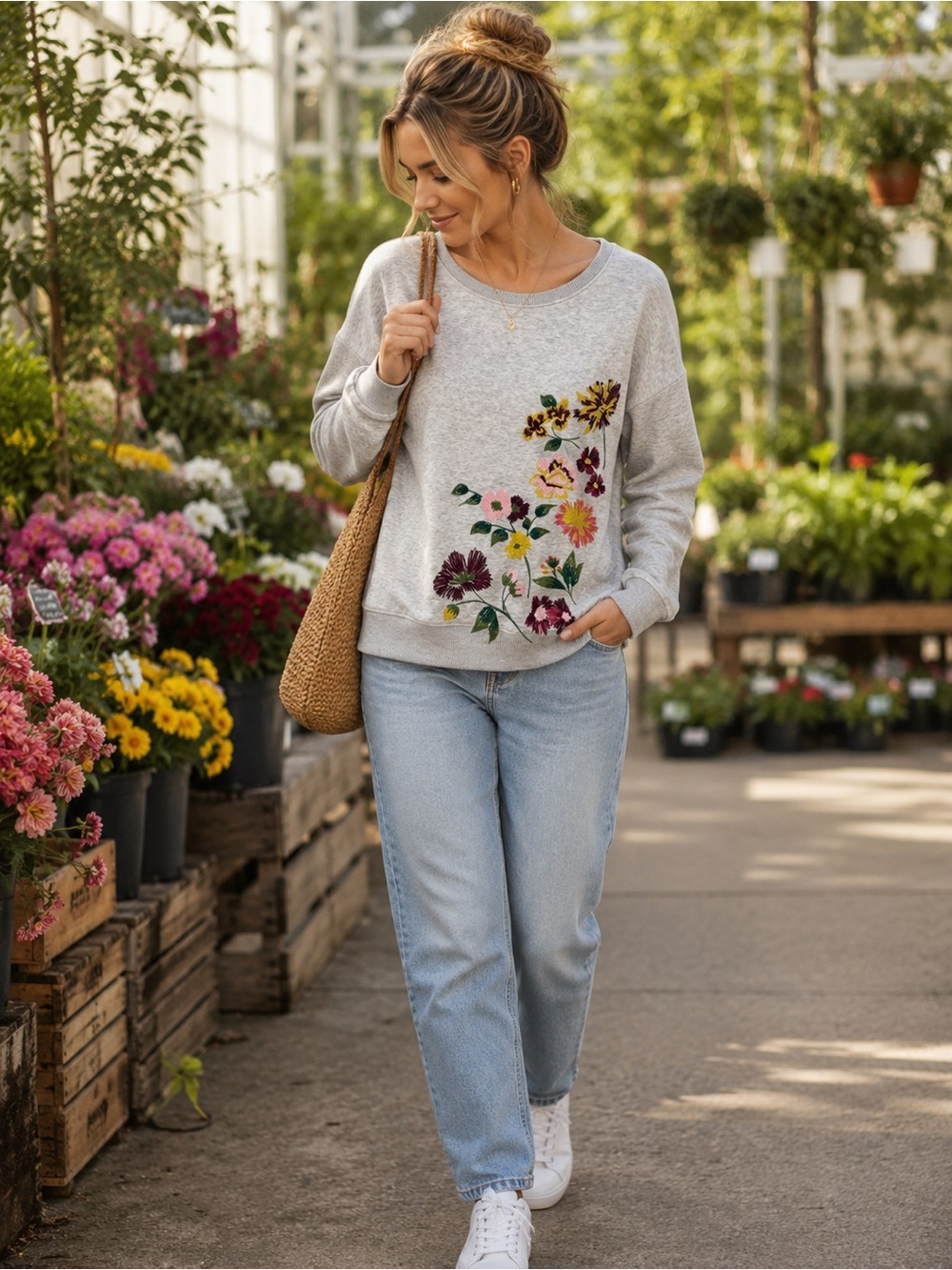 Embroidered Floral Sweatshirt Women’s Oversized Crewneck Pullover Gray‎